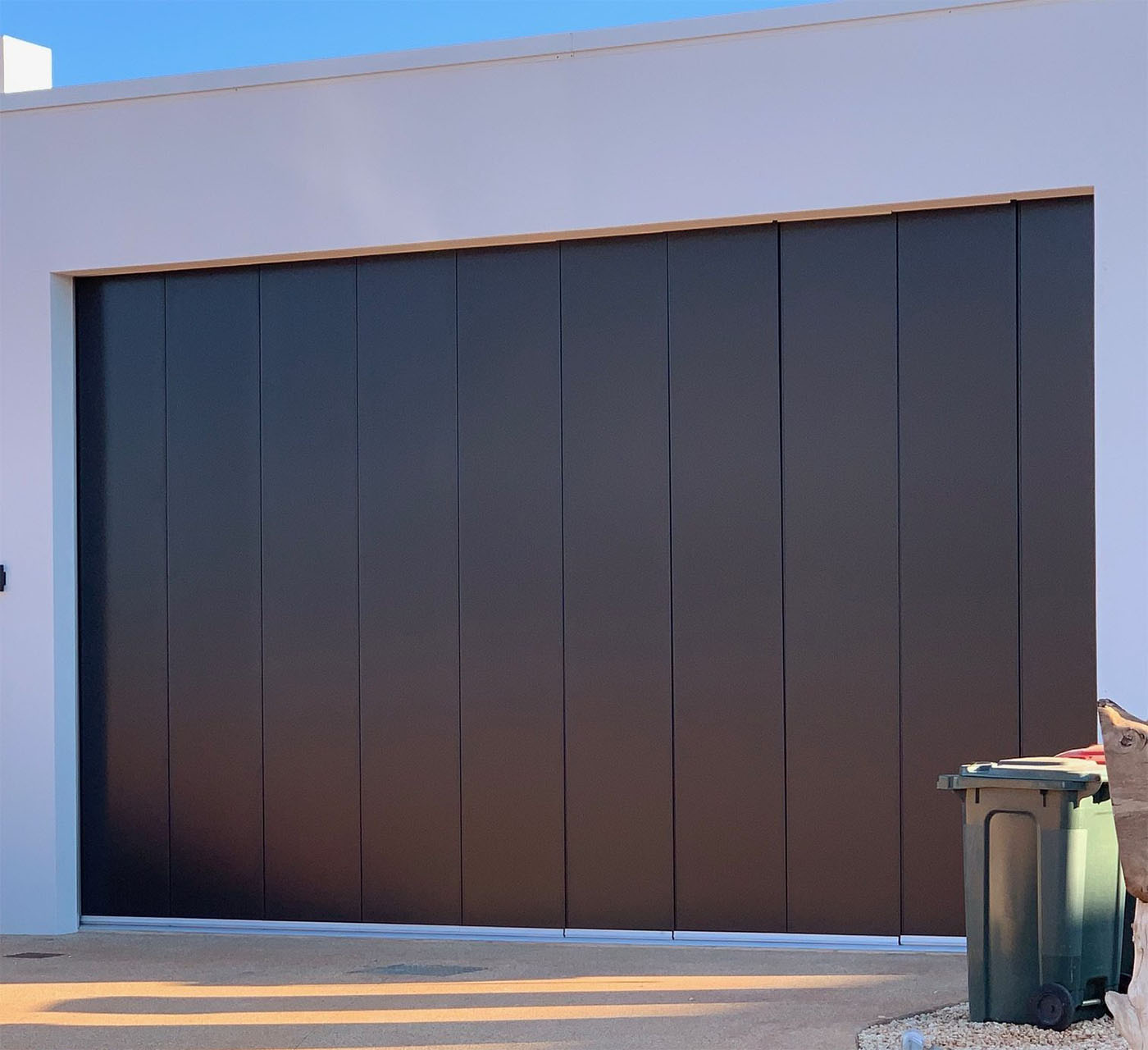 danmar-sectional-garage-door